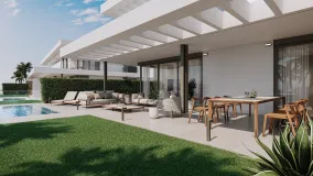 5 bedrooms semi detached villa in Marbella East for sale