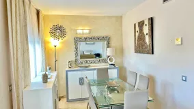 Condes de Iza town house for sale