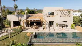 Villa de 5 dormitorios en venta en Selwo