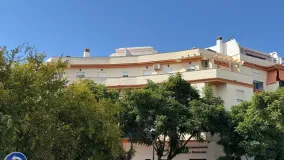 4 bedrooms penthouse in Estepona Centre for sale