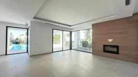 Buy La Fuente villa with 4 bedrooms