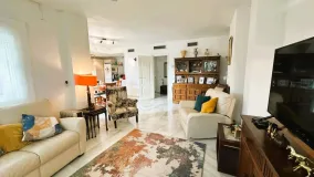 For sale ground floor apartment in Los Naranjos de Marbella with 3 bedrooms