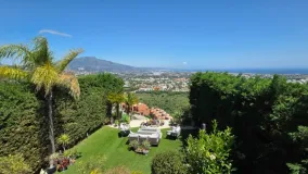 For sale town house with 3 bedrooms in Benahavis