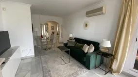 For sale 2 bedrooms apartment in Señorio de Aloha