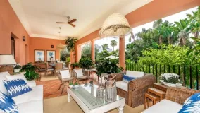 Altos de Puente Romano 5 bedrooms villa for sale