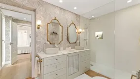 Altos de Puente Romano 5 bedrooms villa for sale