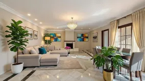 Buy 6 bedrooms villa in La Resina Golf