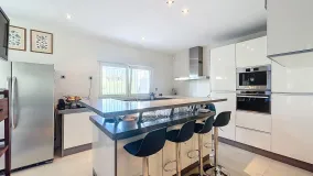 Villa con 3 dormitorios en venta en Guadalmina Alta