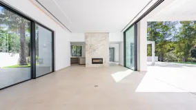 For sale 5 bedrooms villa in Zona F