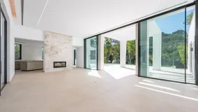 For sale 5 bedrooms villa in Zona F