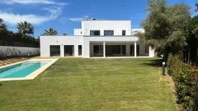 Buy 6 bedrooms villa in Sotogrande Costa Central