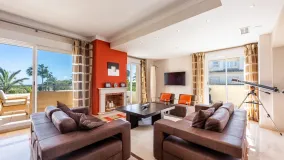 Duplex penthouse with 3 bedrooms for sale in San Roque Club