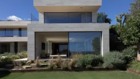 Villa for sale in La Reserva with 8 bedrooms