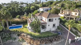 Villa for sale in Zona F with 4 bedrooms