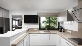 Villa for sale in Zona F with 4 bedrooms