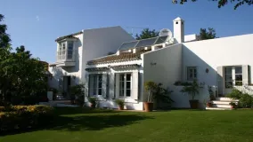 Villa en venta de 4 dormitorios en Valderrama Golf