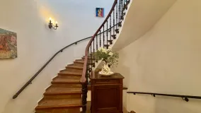 Buy villa in El Madroñal