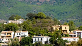 Benahavis Centro plot for sale