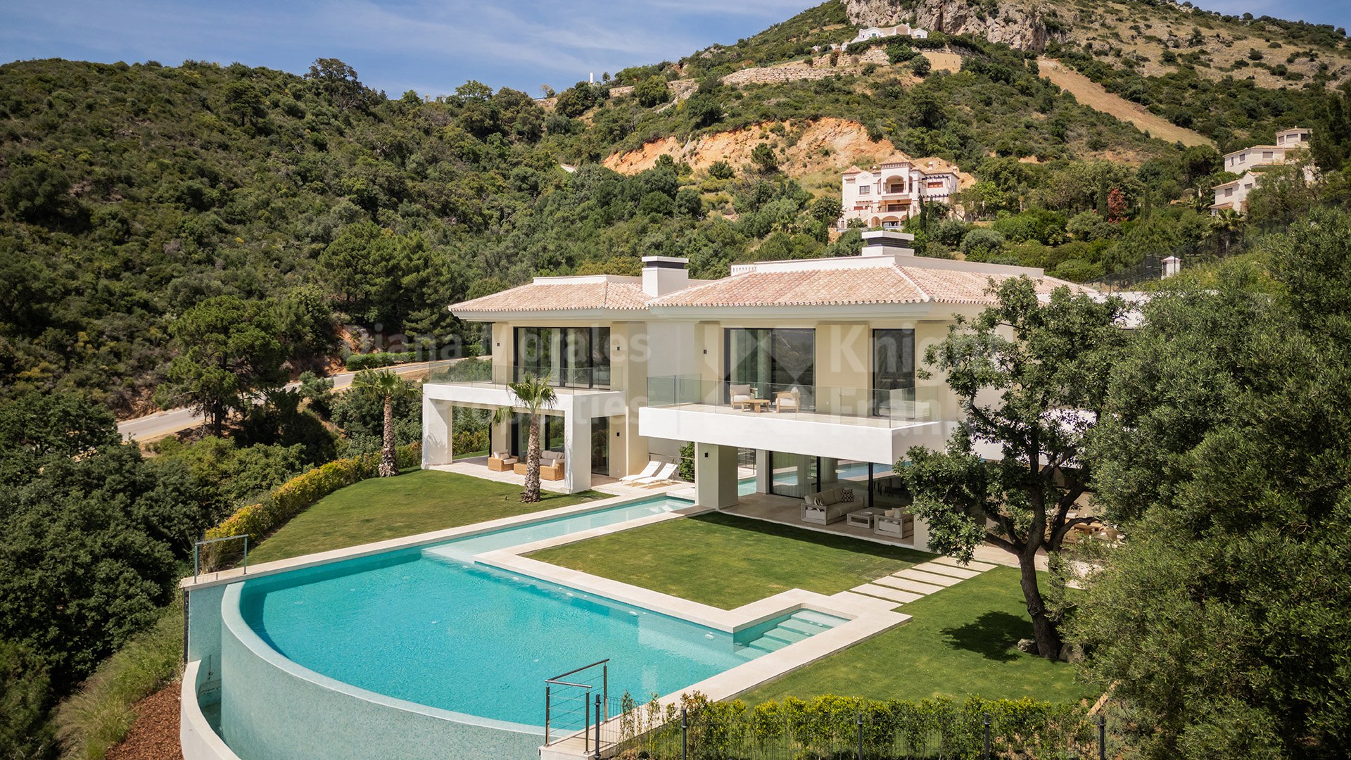 Villa Quercus with Panoramic Views in Marbella Club Golf Resort