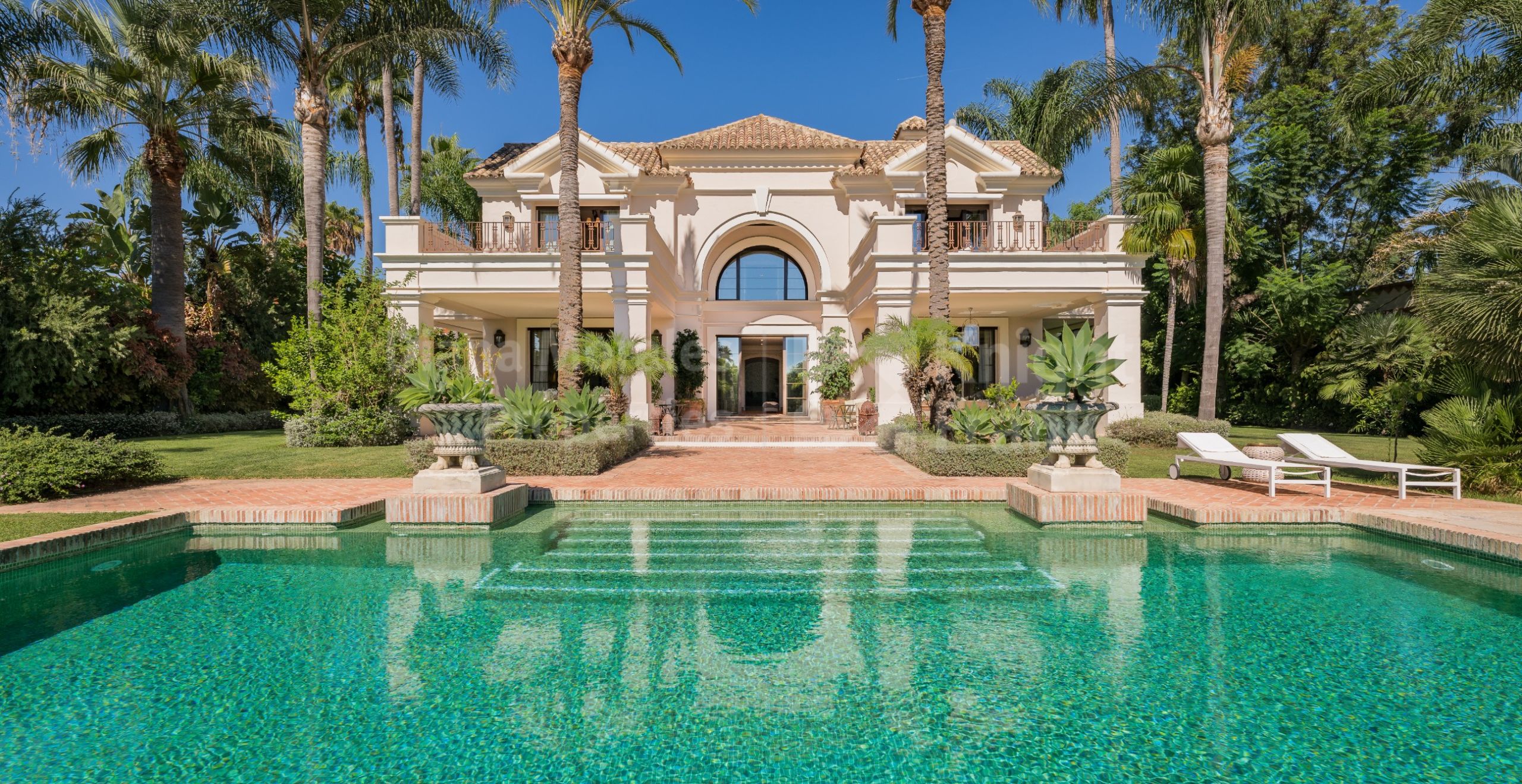 Außergewöhnliche Villa in Guadalmina Baja