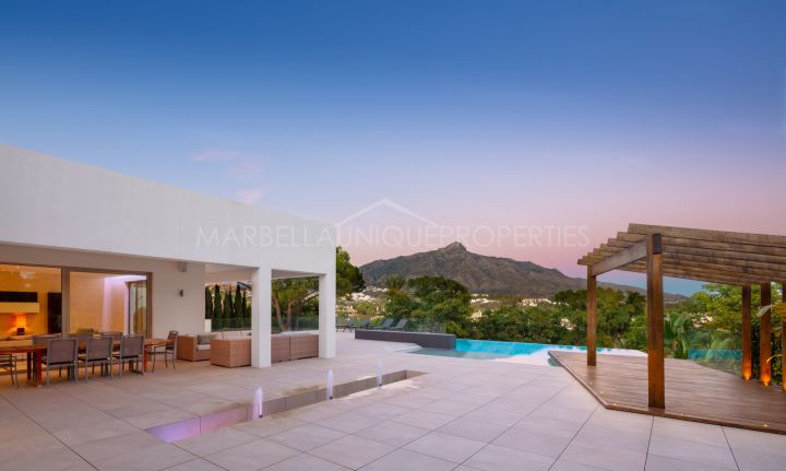 Fully renovated 6 bedroom villa in Las Brisas, Nueva Andalucía