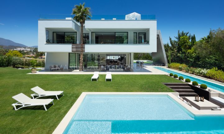 Increíble villa de nueva construcción de 5 dormitorios en Nueva Andalucía, Marbella