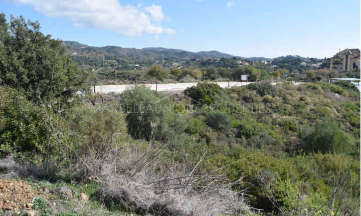 Ideal family home sized plot in Elviria, East of Marbella town