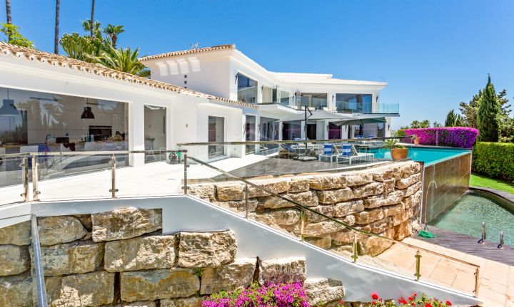 Una magnífica y moderna villa situada en Hacienda Las Chapas, Marbella Este