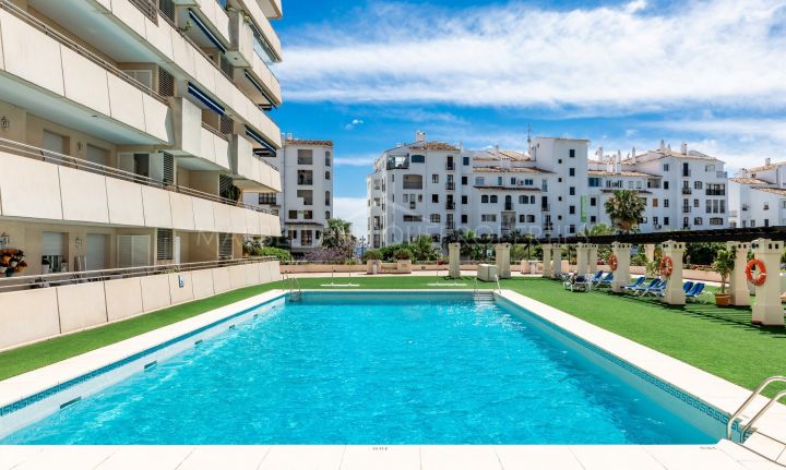 Apartment in the centre of Puerto Banús.