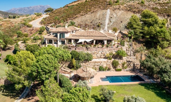 Villa de lujo de 4 dormitorios en la urbanización cerrada de Marbella Club Golf Resort