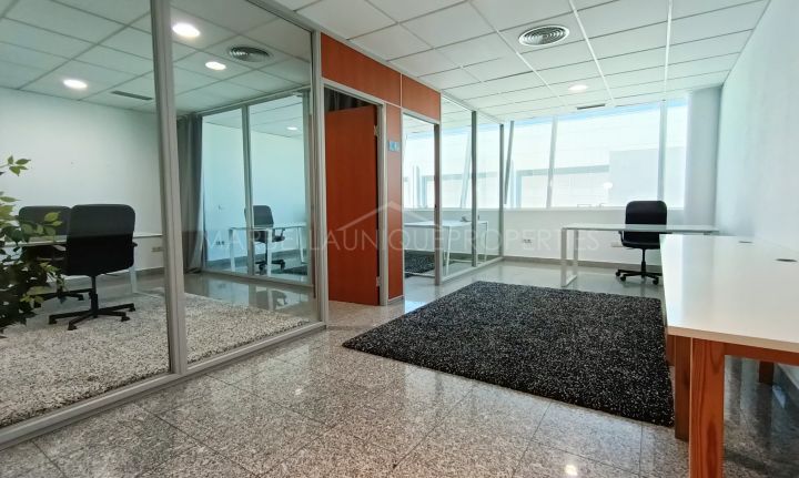 Great opportunity of a commercial space in Tembo Banus 