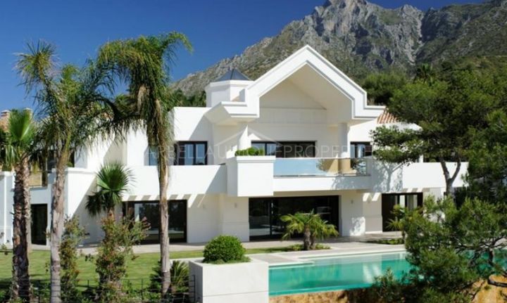 Beautiful villa situated in the hills of Marbella Golden Mile