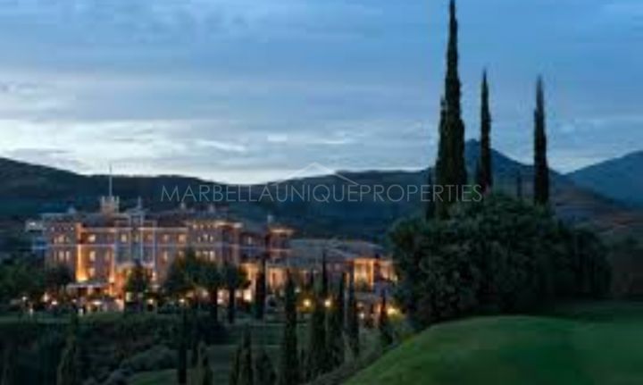 A LUXURIOUS VILLA WITH STUNNING VIEWS AND ALL THE COMFORT
