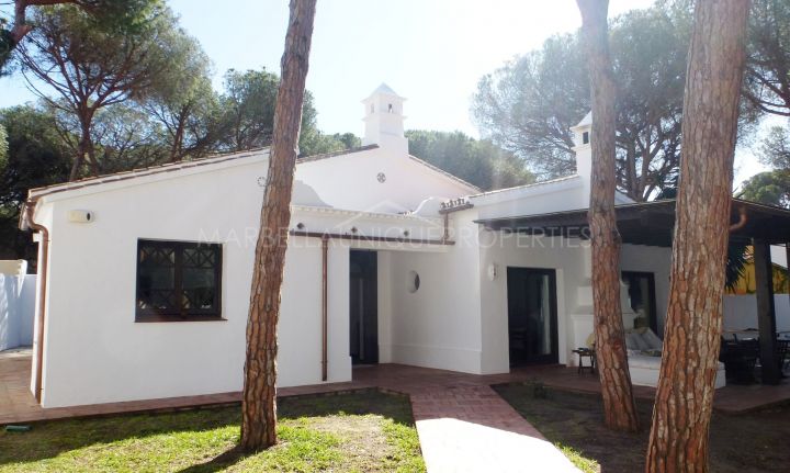 Traditional Andalusian style white villa in Elviria