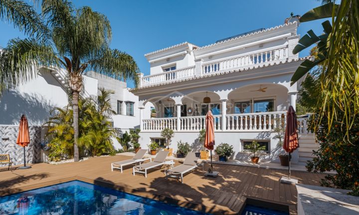Exquisite 4 bedroom villa in Rocio de Nagüeles, Marbella Golden Mile