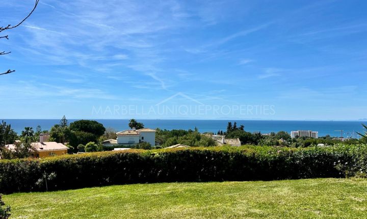 4 bedroom villa with panoramic sea views in El Rosario, Marbella East