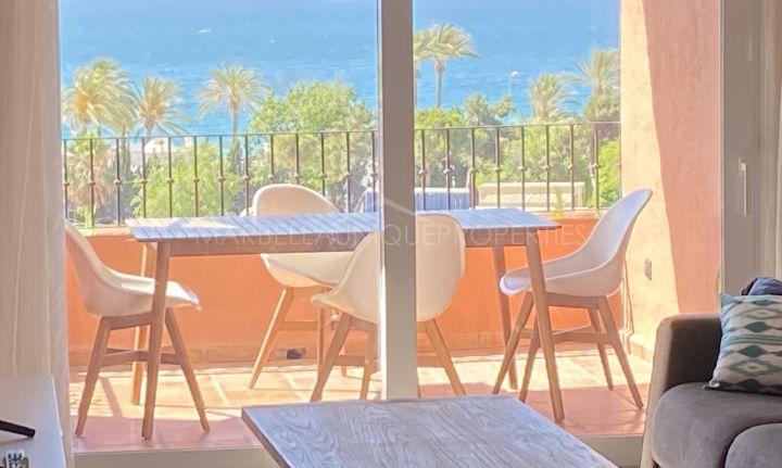 Penthouse moderne avec vue panoramique sur la mer à Oasis de Marbella, Marbella Golden Mile