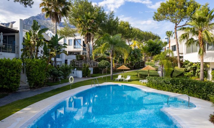 Luxury 3 bedroom townhouse in Meisho Hills, Marbella