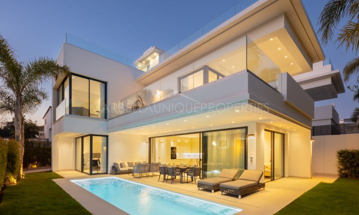 Luxurious 4 bedroom villa in Rio Verde Playa