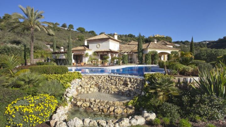 Benahavis, Family Villa for Sale in La Zagaleta