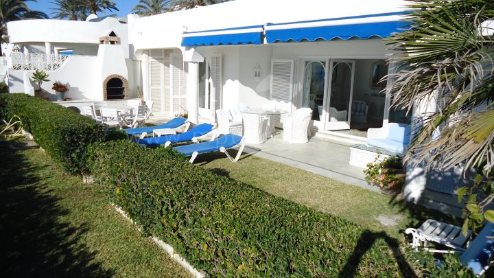 Marbella Golden Mile, Vacker villa på stranden i Oasis Club, Marbella