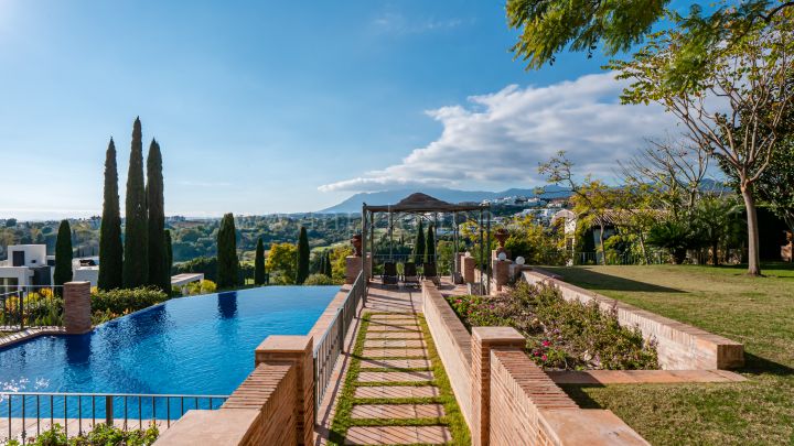 Benahavis, Villa im mediterranen Stil mit Meerblick in Los Flamingos