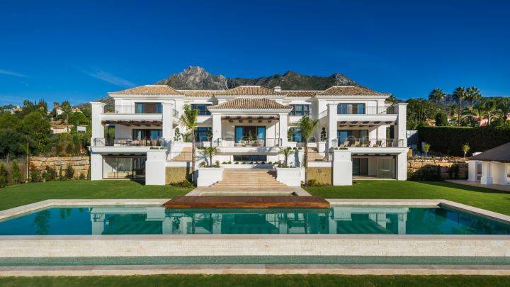 Marbella Golden Mile, Magnificent Mansion with Sea Views in Sierra Blanca, Golden Mile