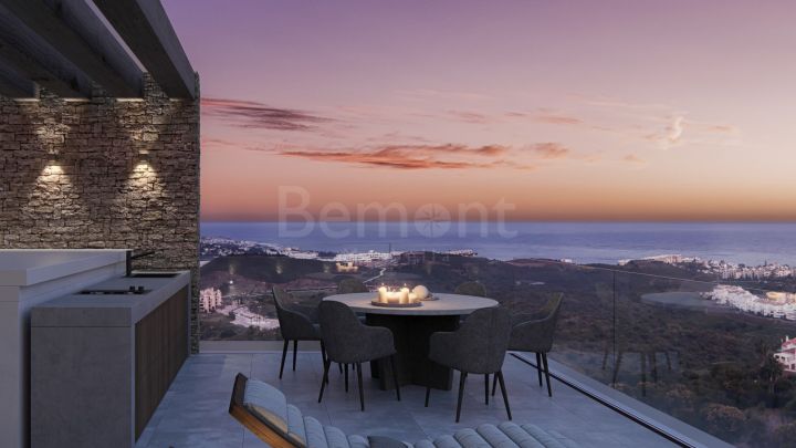 Modern penthouse with sea views for sale in Mijas Costa, Costa del Sol