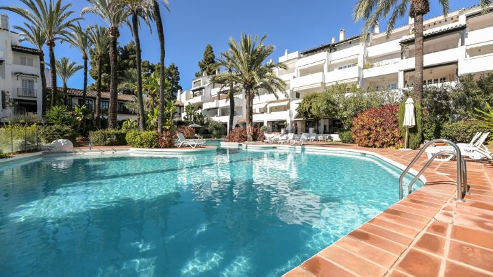 Luxury beach apartment for sale in Marbella, Costa del Sol