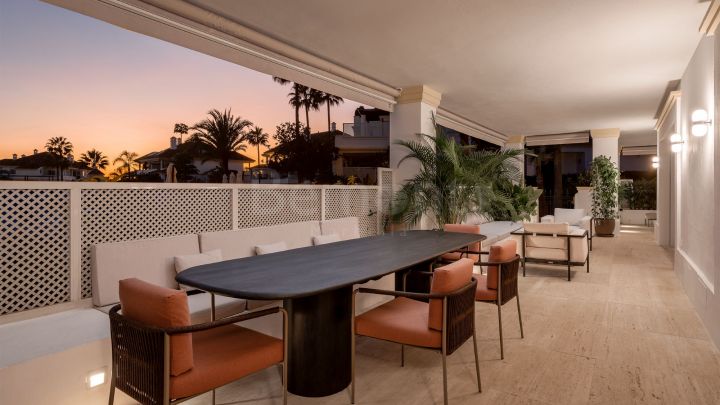 Luxury 4-bedroom ground floor apartment for sale in Marbella
