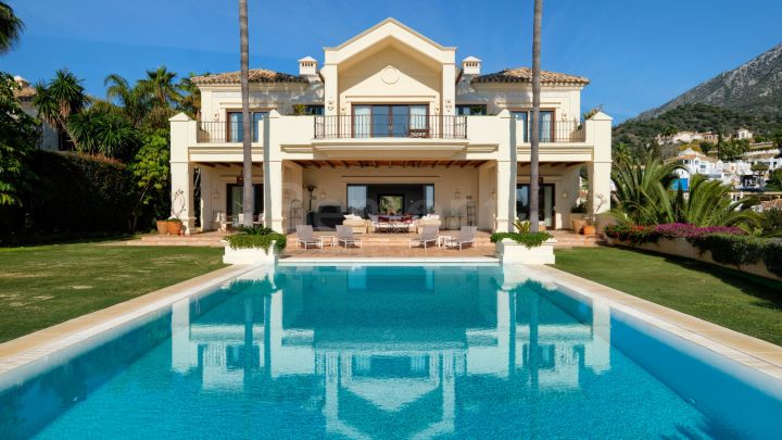 Villa te koop in Marbella Hill Club, Marbella Golden Mile