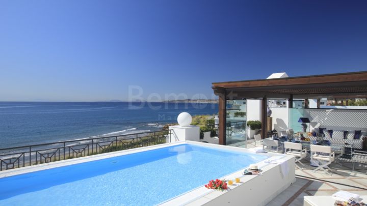 5-Bedroom duplex penthouse for sale in Estepona, Marbella West