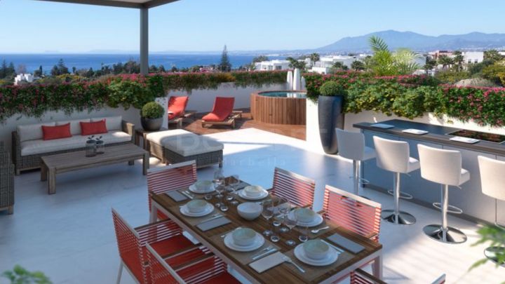 Modern golf penthouse for sale in Marbella East