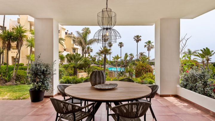 Luxury beachside ground floor apartment for sale in New Golden Mile, Estepona